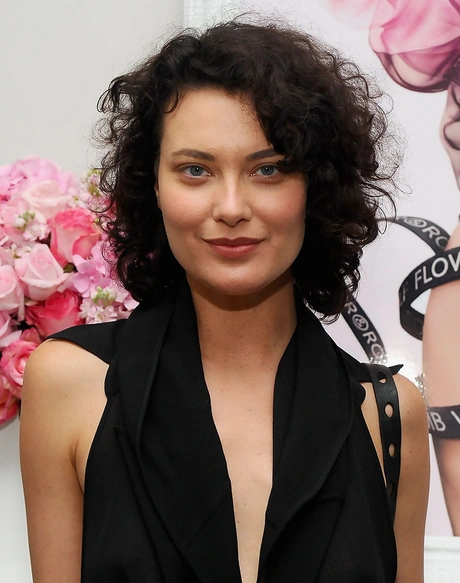 Shalom Harlow Husband Height Partner Catwalk Biography Net Worth