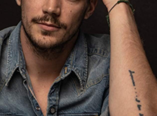 Grant Gustin