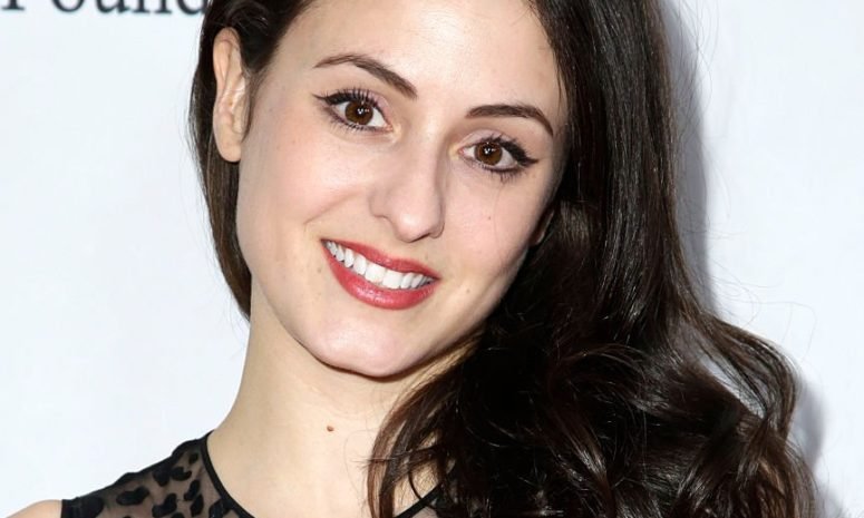 Melanie Hamrick biography Archives - Watch Your Favourite Artists and