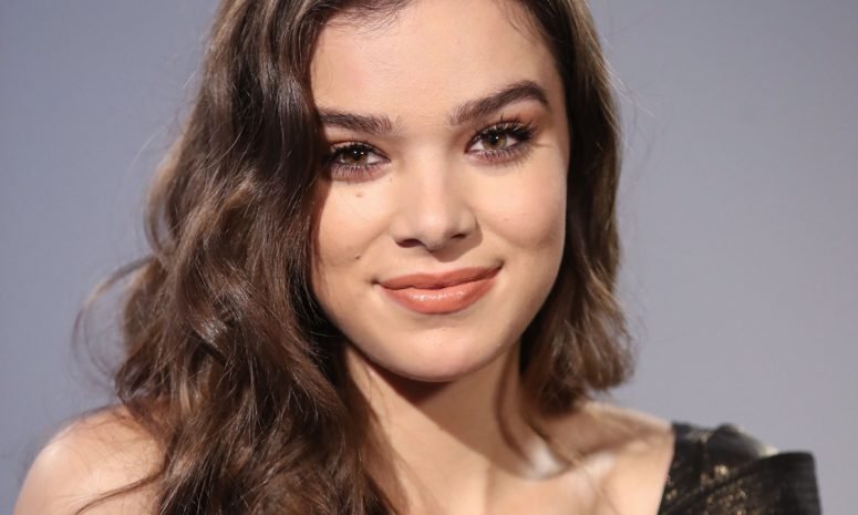 Hailee Steinfeld Age, Biography, Height, Net Worth, Family & Facts