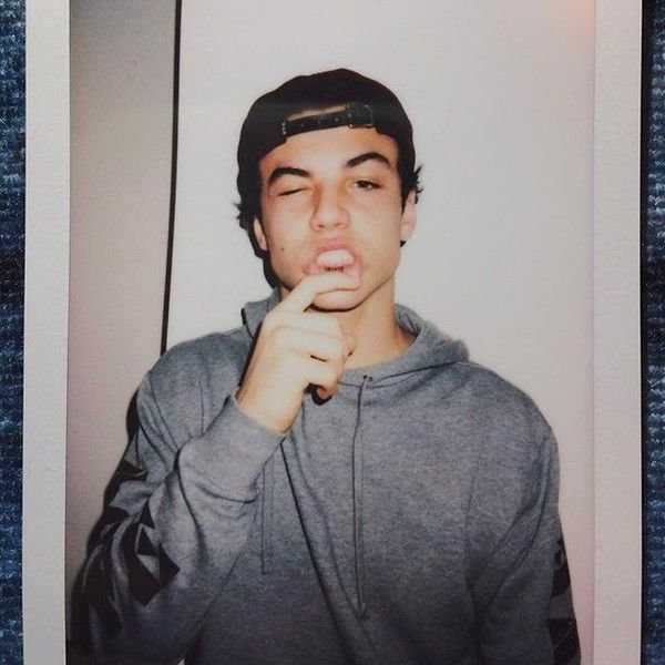 Ethan Dolan Age, Biography, Height, Net worth, Family & Facts