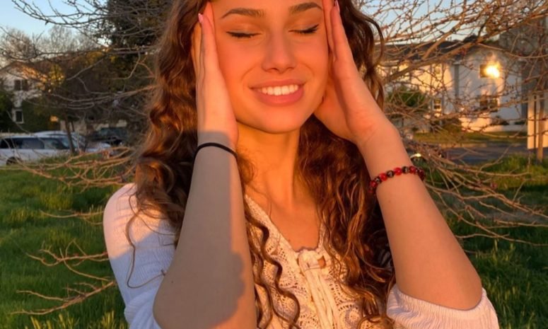 Sydney Vezina (Tik Tok Star) Age, Boyfriend, Biography, Height, Net Worth, Family & Facts