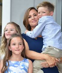 Jennifer Garner with kids