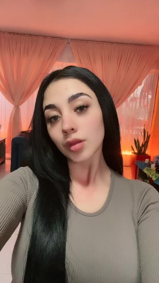 Ariadna Lorenzana Age, Biography, Height, Net Worth, Family & Facts