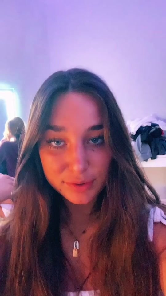 Maya Jakubowski Age, Biography, Height, Net Worth, Family & Facts