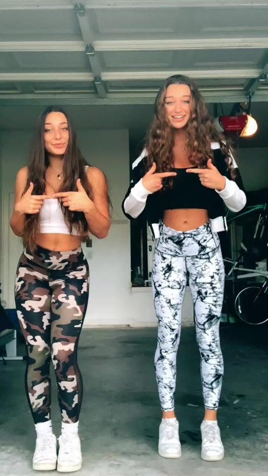 Lia Jakubowski Age, Biography, Height, Net Worth, Family & Facts