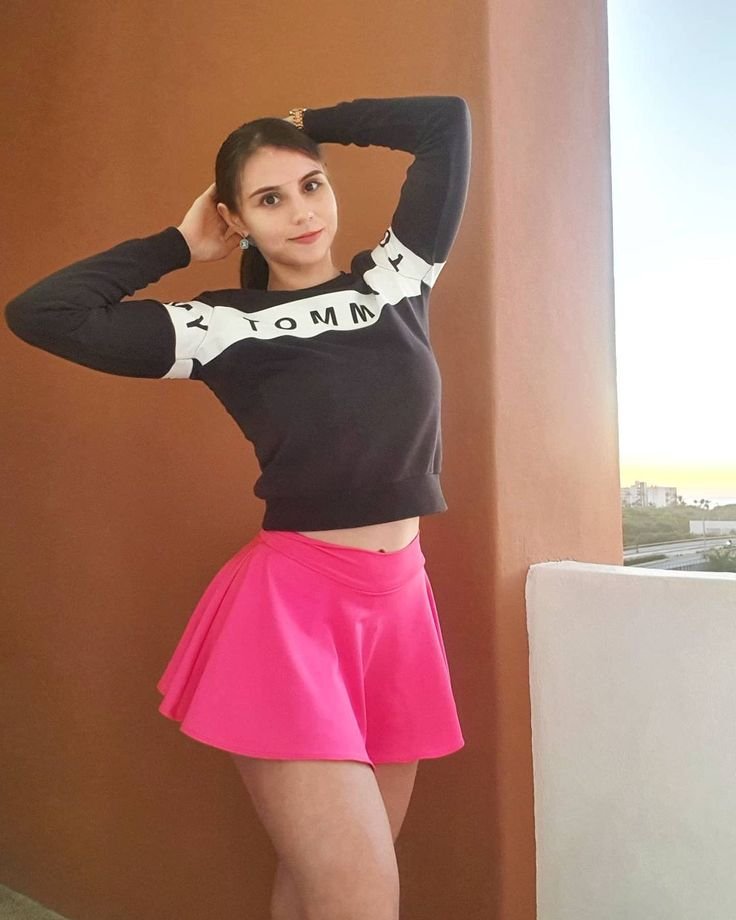 Emilia Vizcarra Age, Biography, Height, Net Worth, Family & Facts