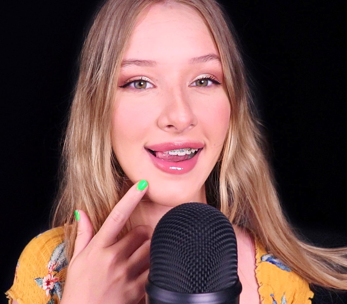 ASMR Maddy Age, Biography, Height, Net Worth, Family & Facts