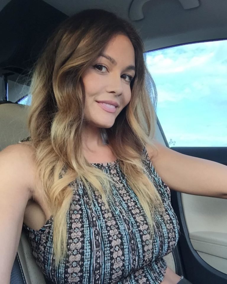 Ava Fiore Personality) Age, Biography, Height, Net Worth(01)