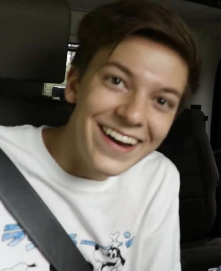 Weston Koury (YouTuber) Age, Biography, Height, Net Worth, Family & Facts