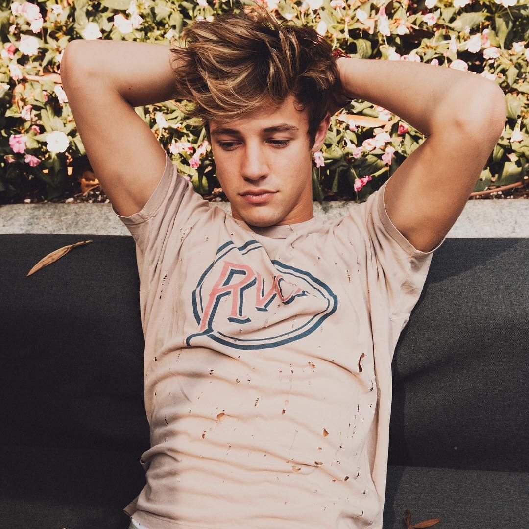 Cameron Dallas Age, Biography, Height, Net Worth, Family & Facts