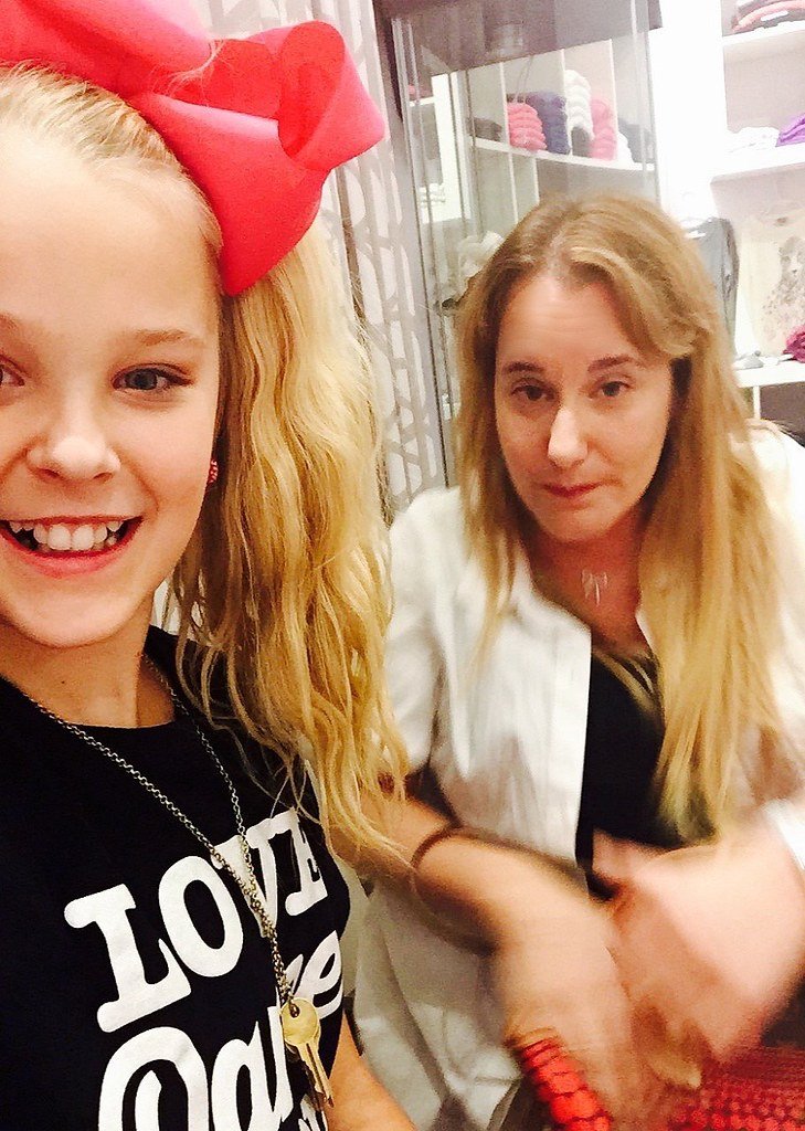 JoJo Siwa Age, Biography, Height, Net Worth, Family & Facts