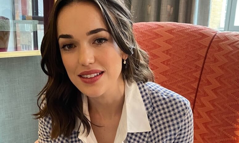 Elizabeth Henstridge