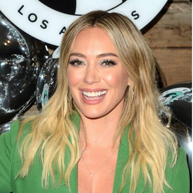 Hilary Duff (American actress and singer) Age, Biography, Height, Net ...