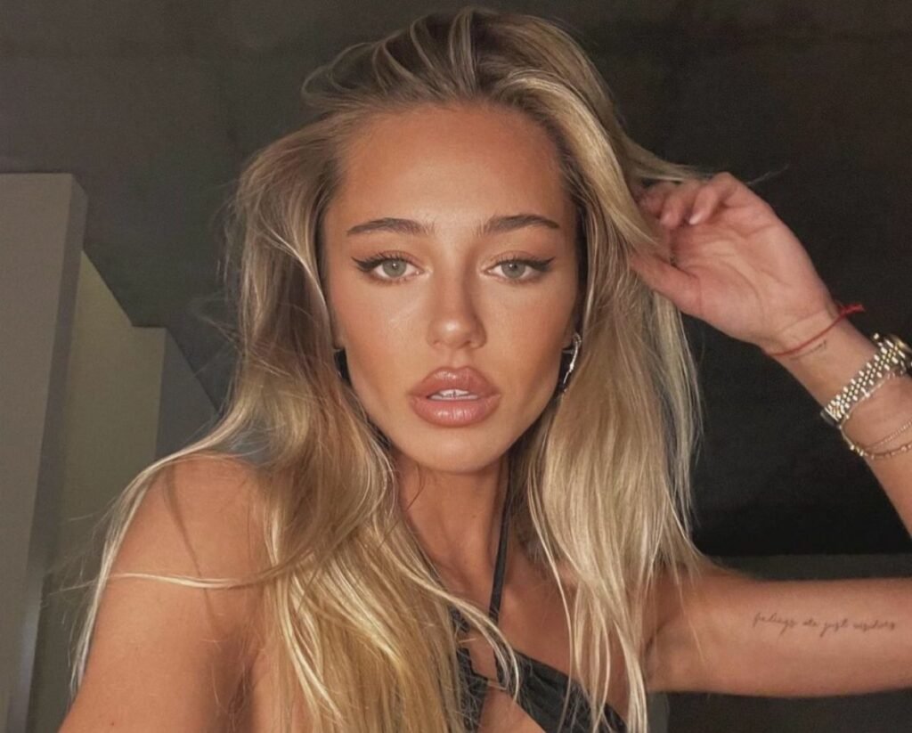 Delilah Belle Hamlin Age, Biography, Height, Personal Life, Net Worth