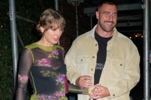Taylor Swift and Travis Kelce In Christmas