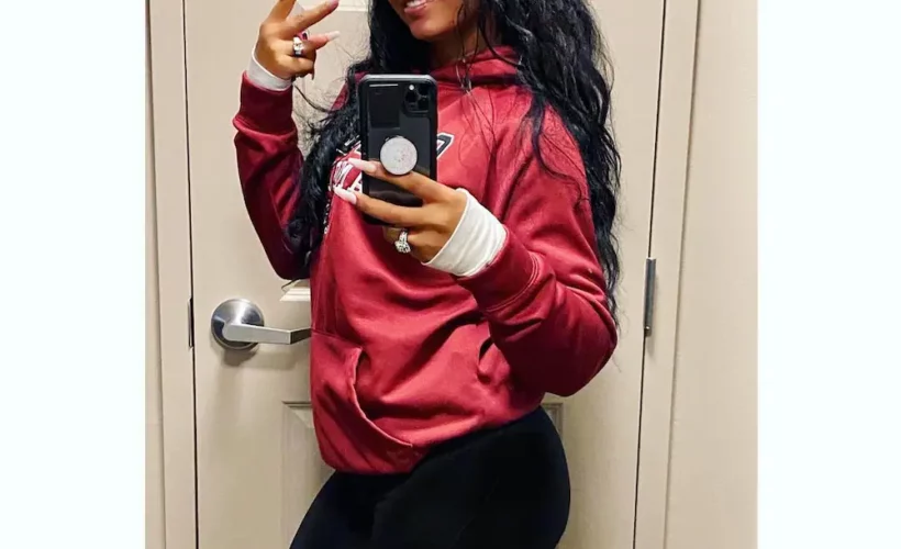 Pilar Sanders