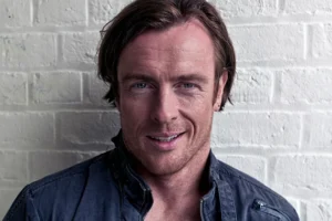 Toby Stephens
